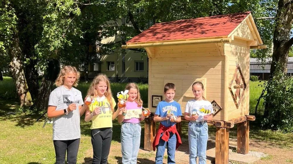 Čebelnjak bodo uporabljali učenci novonastalega čebelarskega krožka. 