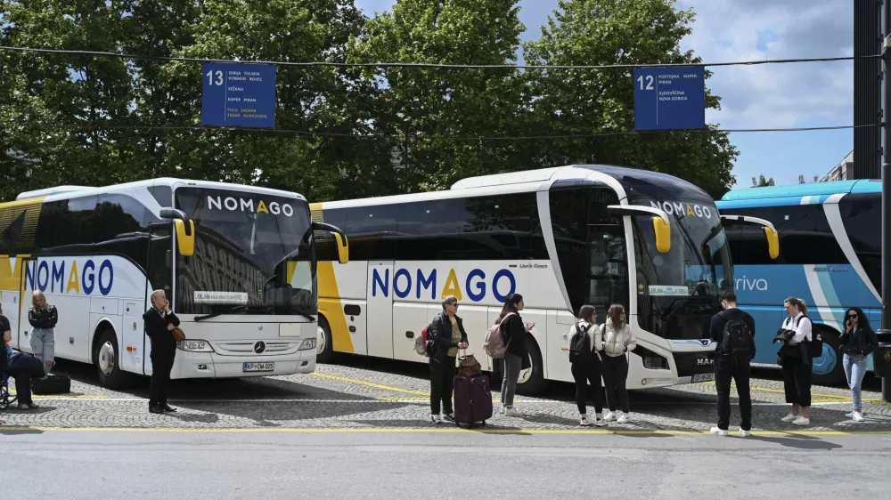 V novi Družbi za upravljanje javnega potniškega prometa potnikom obljubljajo prijaznejši javni promet z novimi linijami in krajšimi potovalnimi časi.

 