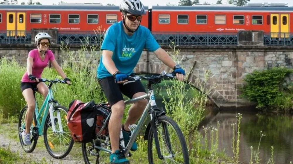 Vso ponudbo ob reki Dravi in možnost odkrivanja njenih lepot ponuja nova mobilna aplikacija Drava Bike, ki je plod sodelovanja deležnikov ob reki Dravi v sklopu projekta »Naša Drava«.