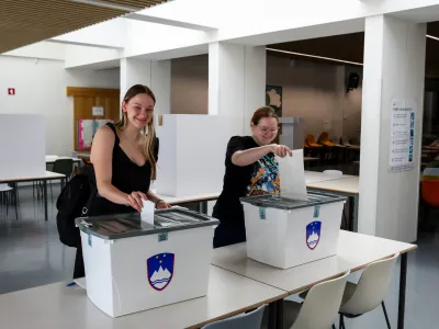 - Volišče OŠ Mrtna Krpana v Fužinah.- 09.06.2024. - Volitve v Evropski parlament in štirje referendumi za preferenčni glas, o Evtanaziji, o rabi marihuane v medicinske namene in za rekreativno uporabo 2024.//FOTO: Bojan Velikonja