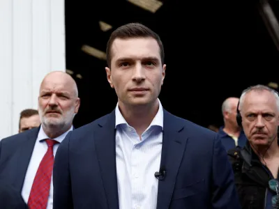 Jordan Bardella, President of the French far-right National Rally (Rassemblement National - RN) party, visits a farm on his first campaign trip for the upcoming French parliamentary elections, in Chuelles, near Montargis, France, June 14, 2024. REUTERS/Benoit Tessier