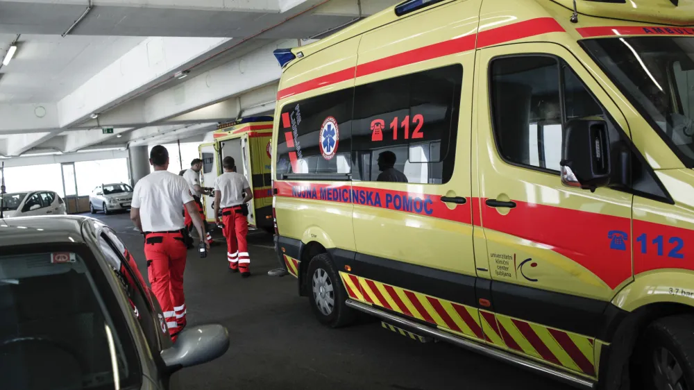 - 02.06.2015 - Urgenca - Urgentni blok UKC - Univerzitetni klinični center v Ljubljani, re&scaron;evalno vozilo    ///FOTO: Luka Cjuha.