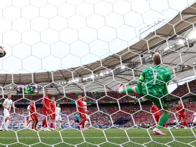 Trenutek na tekmi prvega kroga skupine C proti Danski v Stuttgartu, ki je najbolj razveselil slovenske navijače – izenačenje na 1:1 v 77. minuti. 