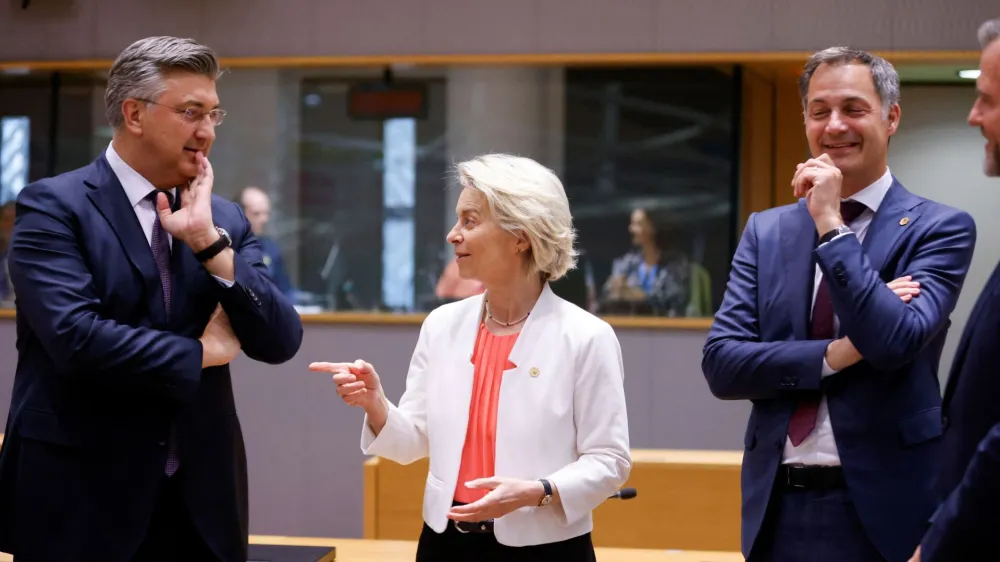 European Commission President Ursula von der Leyen gestures next to Croatia's Prime Minister Andrej Plenkovic and Belgium's Prime Minister Alexander de Croo as they attend a European Union leaders informal summit in Brussels, Belgium June 17, 2024. REUTERS/Johanna Geron