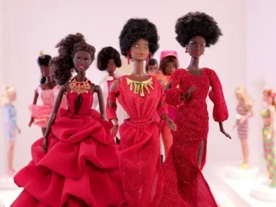 Dokumentarec o črni lutki barbie F Netflix