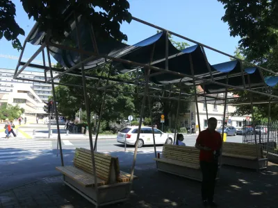 Čakalnica je postavljena kot začasni projekt do decembra. Takrat se bo UKC Ljubljana kot lastnik prostora moral opredeliti, ali čakalnica ostaja na trenutni lokaciji ali jo bodo prestavili drugam. 