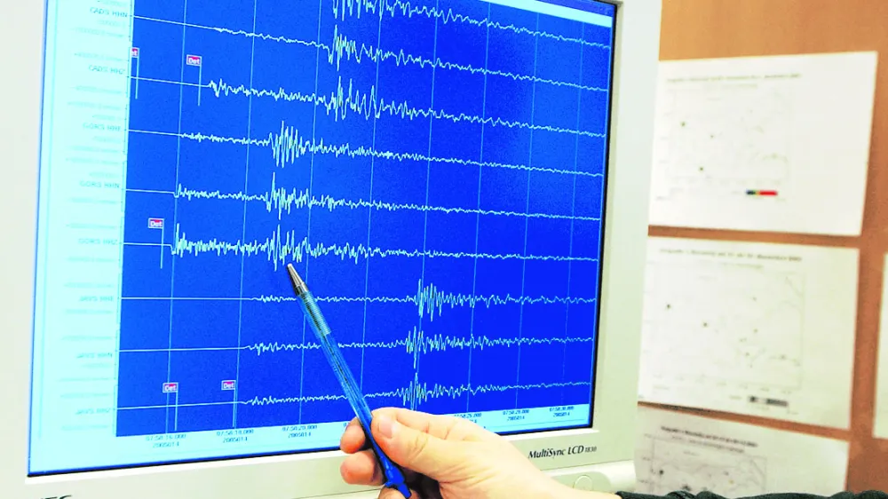 magnituda potresa, Agencija RS zas okolje - Urad za seizmologijo - potres z močjo 4,1 stopnje po Richterjevi lestvici------3k