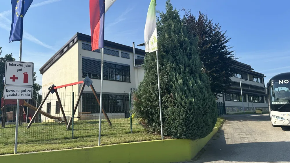 Velika Dolina.Osnovna sola Velika Dolina.