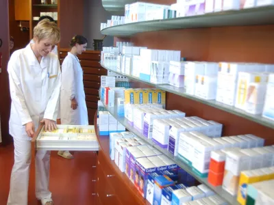 Centralna Lekarna Ljubljana, Prešernov trg 5, zdravila