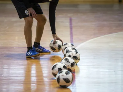 - 08.01.2018  Nogometna zveza Slovenije (NZS)  futsal A reprezentanca  priprave na evropsko prvenstvo UEFA Futsal EURO 2018 v dvoranskem nogometu  trening na Kodeljevem //FOTO: Matja Rut