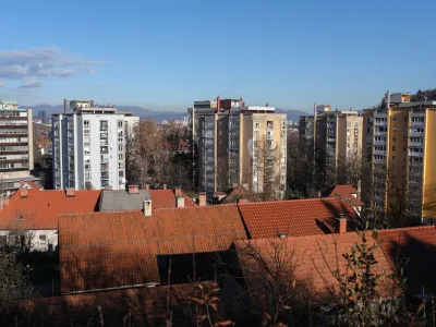 ﻿- Hudovernikova ulica 4 in 6 - stanovanjski blok – stolpnica - 04.12.2018 - Potresna ogroženost nearmiranih stolpnic v Ljubljani - //FOTO: Jaka Gasar
