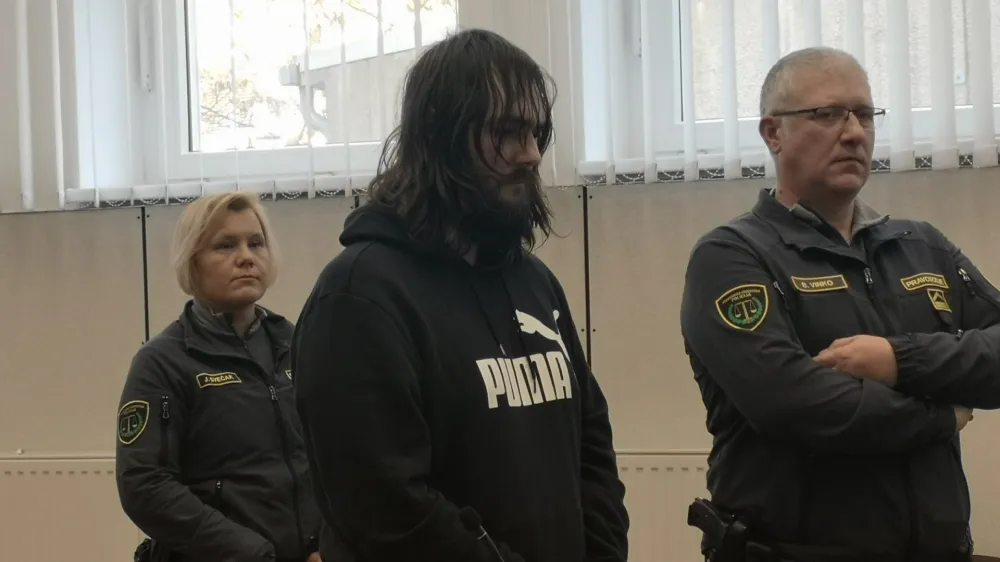  Sebastien Abramov še vedno ni spregovoril o tragičnem dogodku marca 2015, zavrnil pa je krivdo po obtožnici.