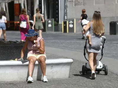 - 27.06.2022 – Vročinski val v Ljubljani - vremenska slika - visoke dnevne temperature - vročina //FOTO: Luka Cjuha 