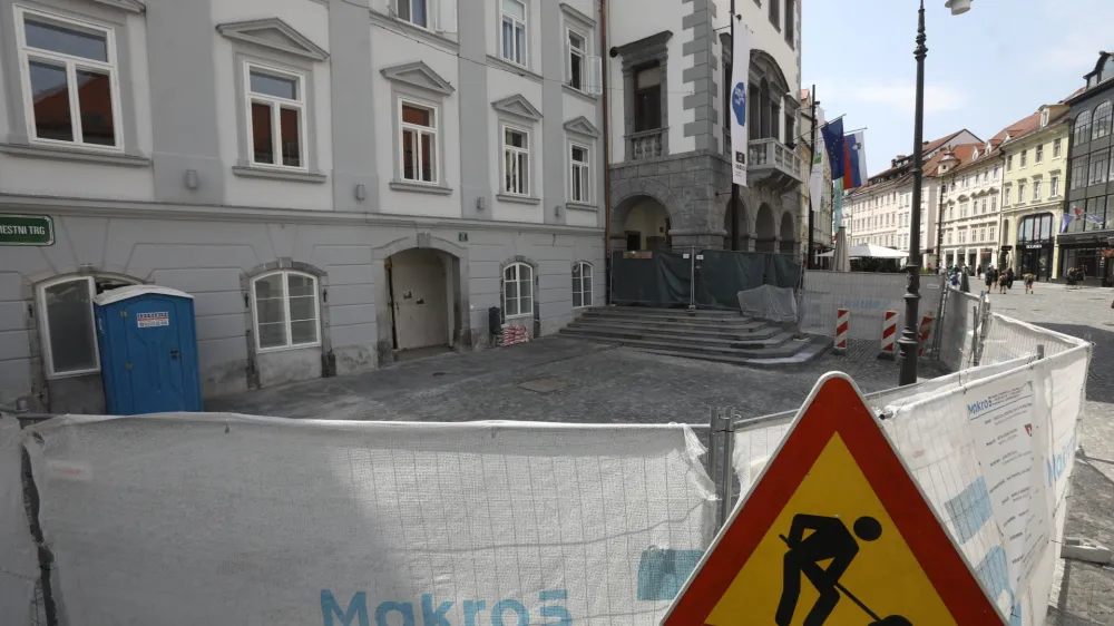 Na ljubljanski občini pričakujejo, da bo prenova nekdanjih prostorov Zgodovinskega arhiva Ljubljana končana avgusta. 