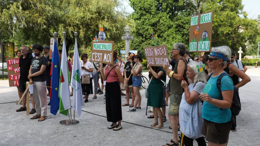  09.07.2024. Otvoritev razstave Ohranjamo narave sredi mesta ob 40. obletnice Parka Tivoli in protest za ohranitev narave Mladih za podnebne spremembe. Foto: Bojan Velikonja