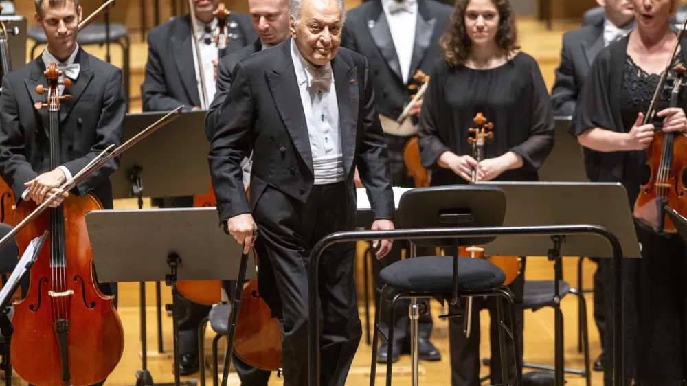 ﻿Zubin Mehta, indijski dirigent - prejemnik državnega odlikovanja zlati red za zasluge za vrhunski prispevek na področju glasbene poustvarjalnosti in navdihujoča prizadevanja, da z glasbo povezuje ljudi in narode - 05.09.2019 - 67. Ljubljana festival 2019 – koncert Izraelskega filharmoničnega orkestra pod taktirko Zubina Mehte //FOTO: Matjaž Rušt