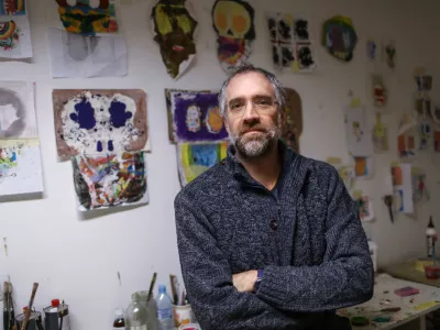 ﻿- 04.12.2020 - Arjan Pregl - slikar, grafik, pisatelj, kolumnist, ilustrator otroških zgodb,  //FOTO: Luka Cjuha.