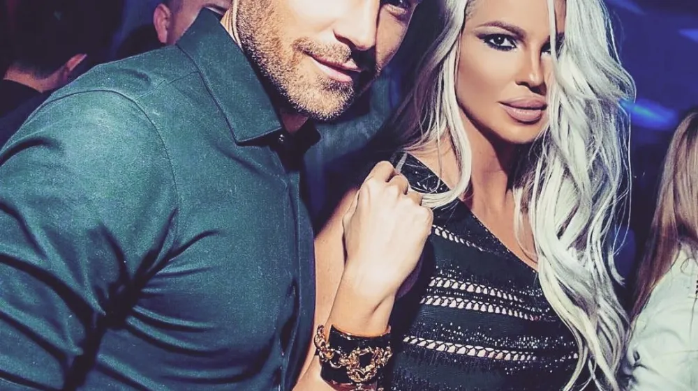 Jelena Karleu&scaron;a, Du&scaron;ko Tosić