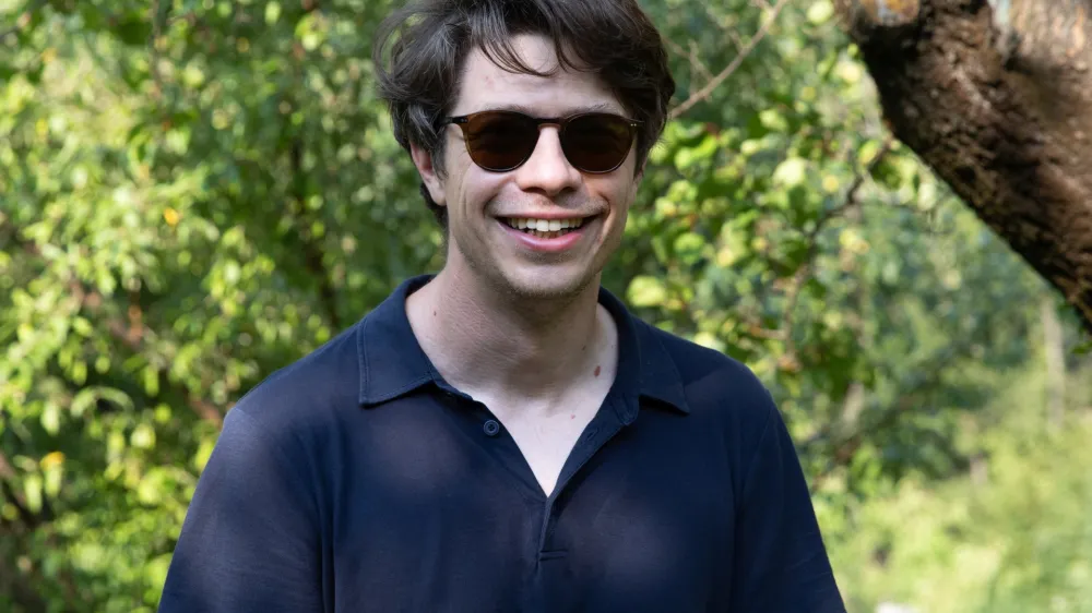 Gregor Božič: Popolnoma smo se podredili diktatu globalnega trga, ki upošteva samo velikost, videz in dolgotrajnost plodov na policah trgovin, nič od tega pa nima veze ne z zdravim ne z okusnim sadjem. F Jaka Jeraša