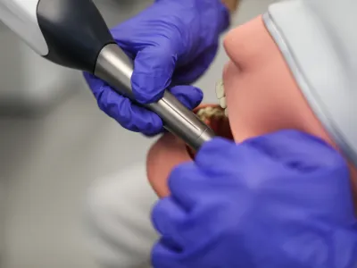 - simbolična fotografija - dentalna medicina - zobna medicina - zobozdravstvo -- 19.01.2023 – Medicinska fakulteta Univerze v Ljubljani (MF UL) - novi Center za učenje kliničnih veščin za področje dentalne medicine (CUKV-DM), Corytkova ulica 2 //FOTO: Bojan Velikonja