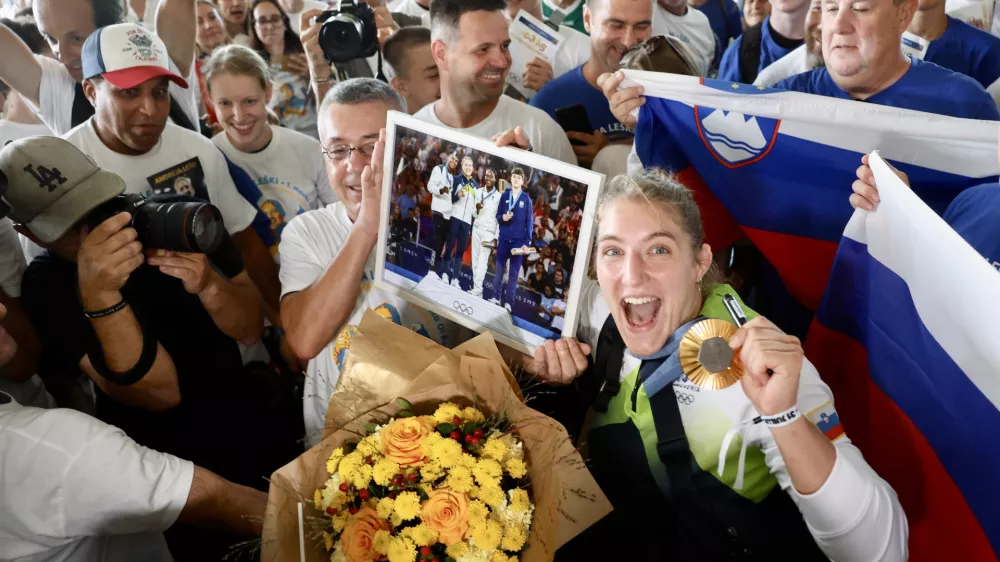 Sprejem za Andrejo Leški na Brniku.