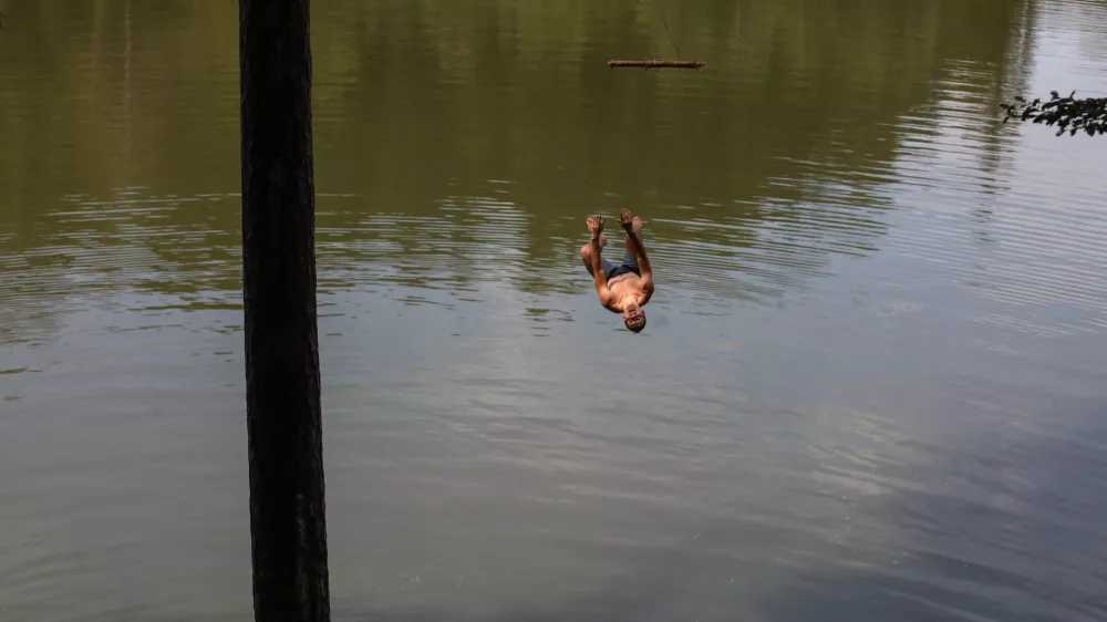 - 04.08.2024. - Gradiško jezero pri Lukovici.//FOTO: Bojan Velikonja