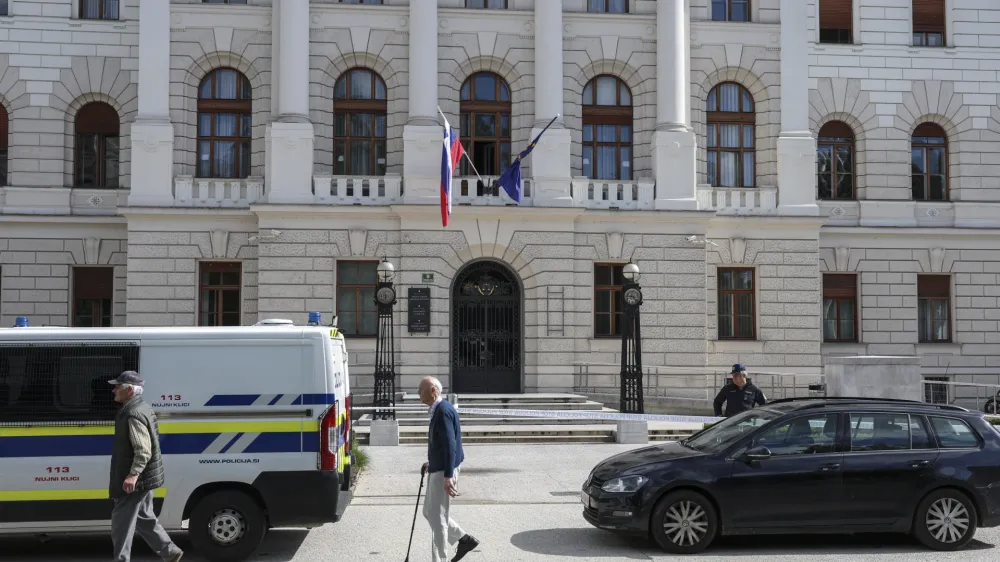 - 17. 05. 2024 - simbolična fotografija - sodišče, policija, gasilci //FOTO: Jaka Gasar