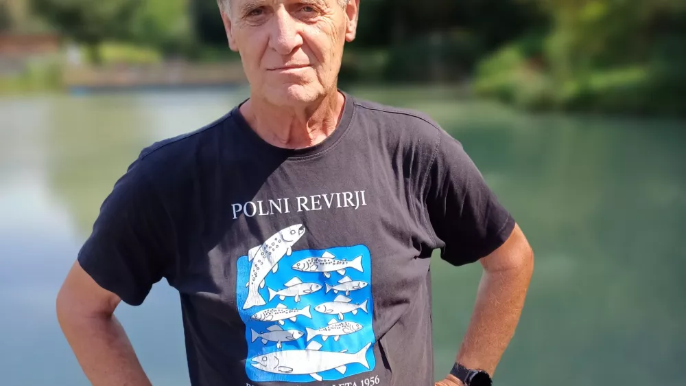 Janez Čadež
gospodar in čuvaj RD Tržič

Kršitev ribiških pravil ni veliko, sem in tja pa vseeno naletimo na kakega ribiča, ki uporablja prepovedane vabe, lovi na dva ribiška pribora ali pa se denimo posveča ribolovu roparice, čeprav nima dovolilnice za to. Foto: Tina Jereb