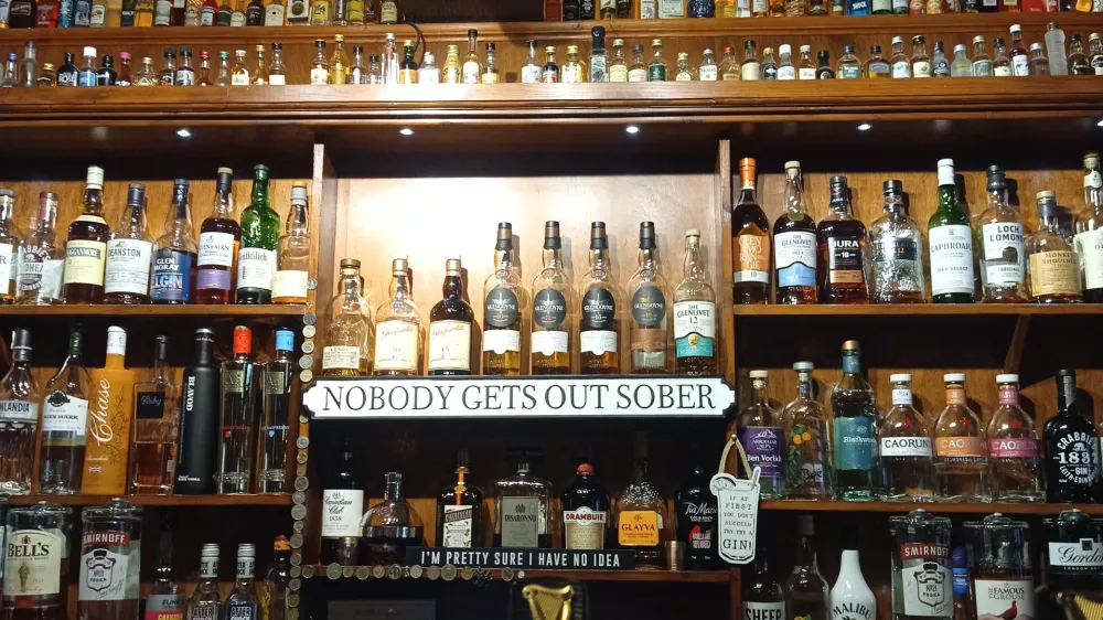 &Scaron;kotski pub - viskiji in pivo