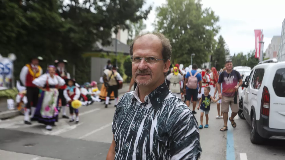 - Bojan Knific, etnolog.08.09.2024. - Tradicionalni sprevod noš v Kamniku.//FOTO: Bojan Velikonja / Foto: Bojan Velikonja