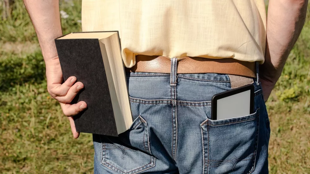 E-knjige in fizične knjige