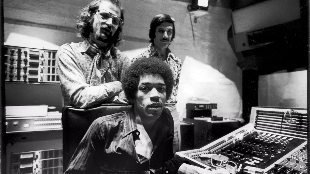 Mejniki zvokaSOUNDBREAKINGameri&scaron;ka dokumentarna serija, 2016, 4/8 Jimi Hendrix (1942 - 1970) / Foto: Fred W. Mcdarrah