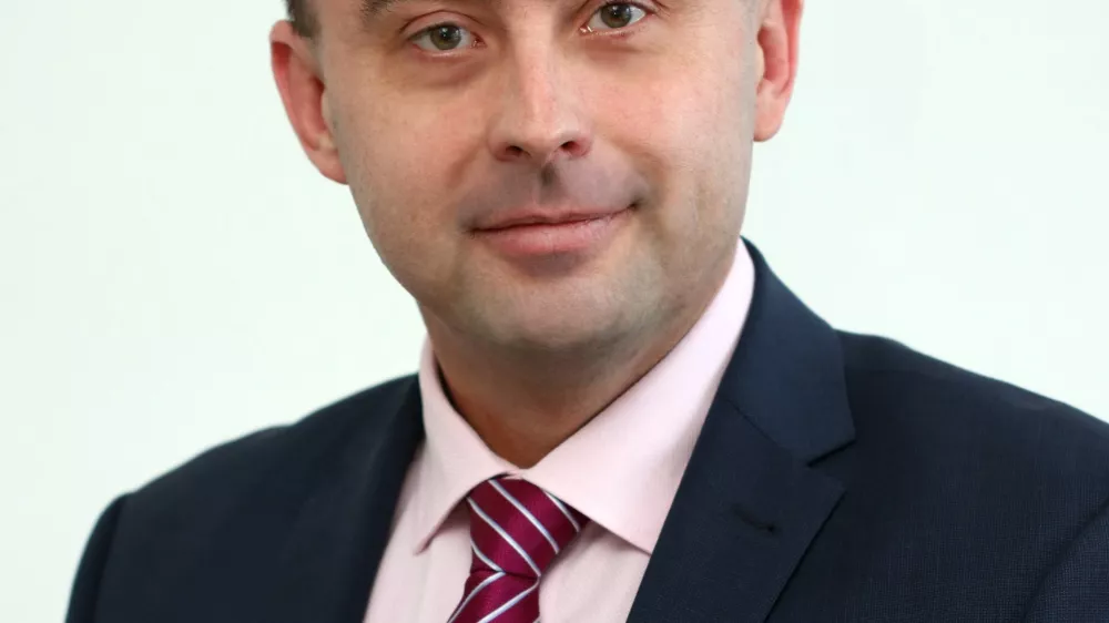 dr. Radoslav Štefančik, politolog in dekan fakultete za uporabne jezike pri Ekonomski univerzi v Bratislavi