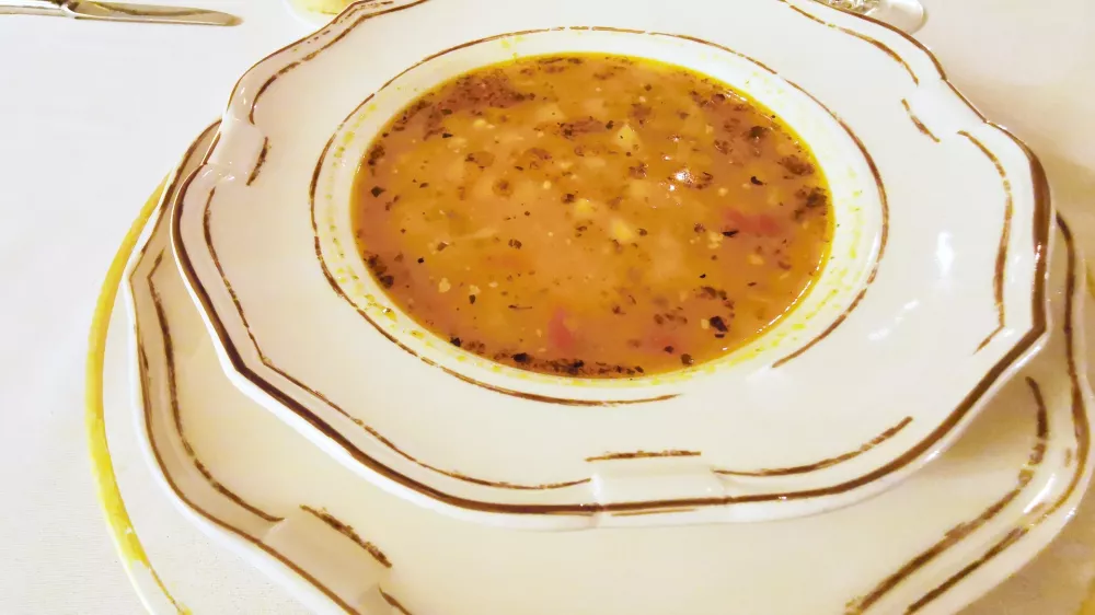 Krompirjeva juha, Kendov dvorec