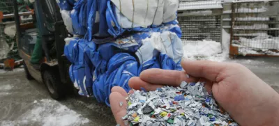 - Omaplast d.o.o., Grosuplje, podjetje ki ima vodilno vlogo pri reciklaži odpadne plastike v Sloveniji. reciklaža - plastika - plastenke //FOTO: Jaka Adamič