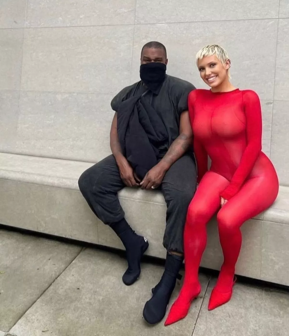 Bianca v še eni precej drzni kreacije svojega moža, Kanyeja Westa. F Instagram