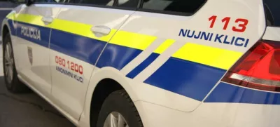 Policija, policijski avto, simbolična fotografija