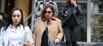 Kostova mama ob odhodu s sodišča. Foto: Pixsell