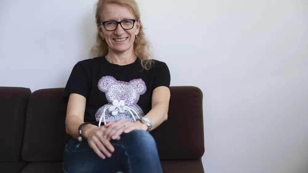 Barbara Železnik, vodja ljubljanskega maratona

Vsi, ki stojijo v križiščih, kjer je možno prečenje ceste, imajo navodilo, da se lahko promet izjemoma tudi sprosti, čeprav bi bilo precej enostavneje, da se to ne bi počelo. Foto: Jaka Gasar