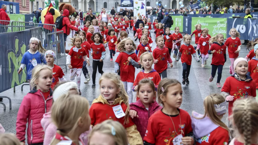 - 19.10.2024 - Ljubljanski maraton - Lumpi tek, otroci, tekači//FOTO: Jaka Gasar