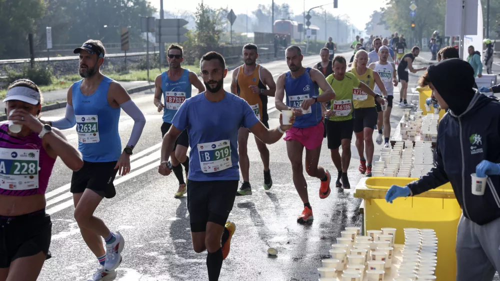 - 20.10.2024 - 28. Ljubljanski maraton - 24 tisoč tekačev - največji športno-rekreativni dogodek v državi //FOTO: Jaka Gasar
