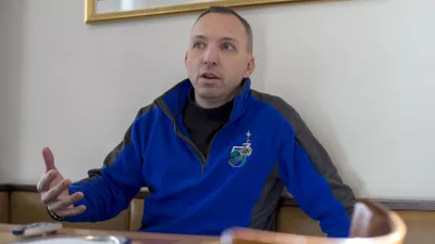 - Randy Bresnik, ameriški astronavt slovenskih korenin - 12.03.2018 - Obisk ameriškega astronavta Randyja Bresnika v Sloveniji – astronavt ameriške vesoljske agencije NASA je bil doslej na dveh misijah na Mednarodni vesoljski postaji: leta 2009 in 2017. Z ekspedicije 52/53, ko je v vesolju preživel 139 dni, se je vrnil decembra 2017 //FOTO: Matjaž Rušt