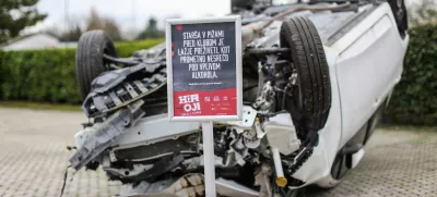 ﻿simbolična fotografija, prometna varnost, vožnja pod vpivom alkohola - prometna nesreča - 27.11.2018 - novinarska konferenca s predstavitvijo rezultatov vseslovenske iniciative za manj voženj mladih pod vplivom alkohola Heroji furajo v pižamah; //FOTO: Bojan Velikonja