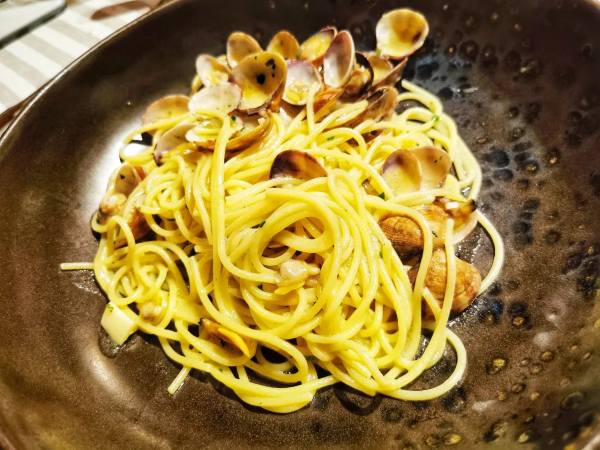 &Scaron;pageti z vongolami, Forte del 48