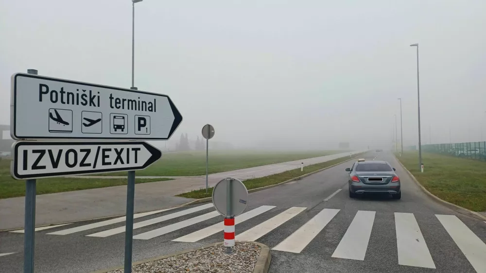 Umor Brnik letališče Foto: Tina Jereb