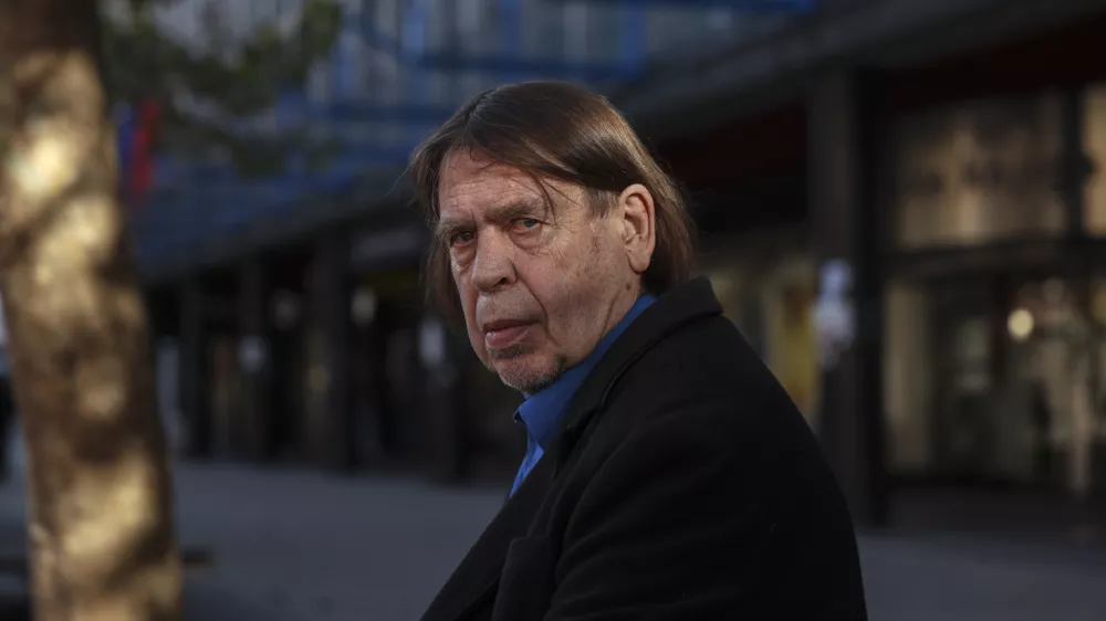 - 02.11.2024 - pisatelj Milan Kleč//FOTO: Jaka GasarOPOMBA: ZA OBJEKTIV - INTERVJU