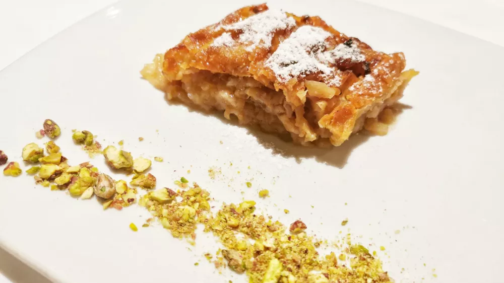 Jabolčni zavitek, Gostilna Brinovc