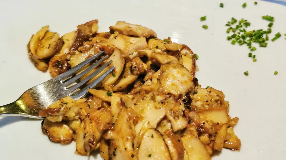 Jurčki na žaru, Gostilna Brinovc