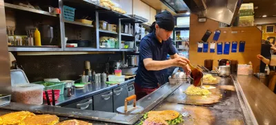 Okonomiyaki, Osaka / Foto: Maja Grobelšek