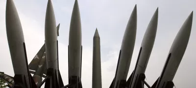 ﻿A mock scud missile (C) and South Korean missiles are displayed at the War Memorial of Korea in Seoul July 4, 2009. North Korea fired five ballistic missiles on Saturday, South Korea's defence ministry said, in an act of defiance towards the United States that further stoked regional tensions already high due to its nuclear test in May. REUTERS/Lee Jae-Won (SOUTH KOREA MILITARY POLITICS) - RTR25AZU